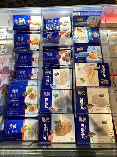 $海欣食品(sz002702)$ 在盒马鲜生冰柜的鱼极产品,价格明显要比袋装